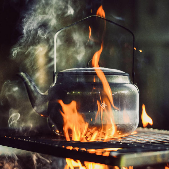 STABILOTHERM Edelstahl Outdoor-Kaffeekessel 1 Liter I ideal für Lagerfeuer & Grill – Teekessel Wasse