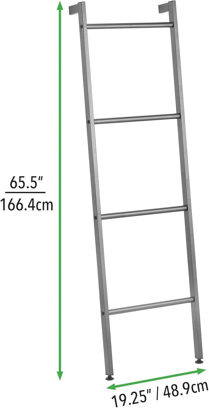 mDesign freistehende Handtuchleiter für das Badezimmer – Handtuchständer mit 4 Ebenen aus Metall – H