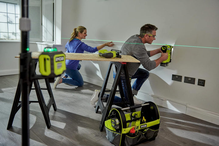 RYOBI batteriebetriebener 360˚ Laser RB360GLL (25 m, Selbstnivellierung 4°, Laserwellenlänge 520nm±