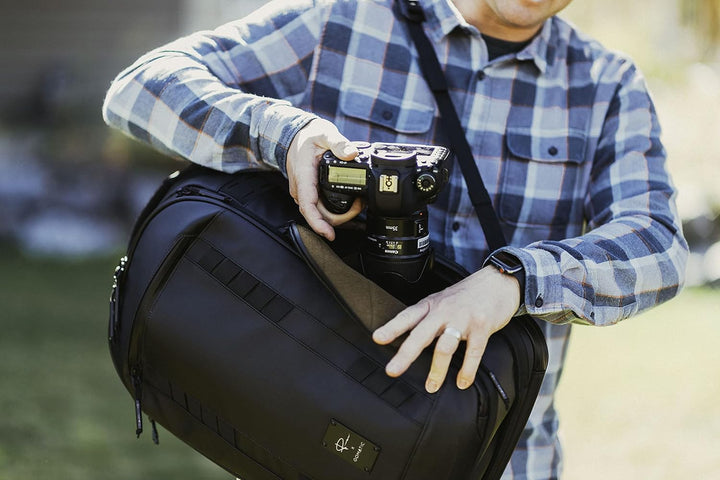 Gomatic Peter McKinnon Kamera Rucksack – XL Reiserucksack 35–42 L – DSLR & Drohnen – Für 1–5 Tage –