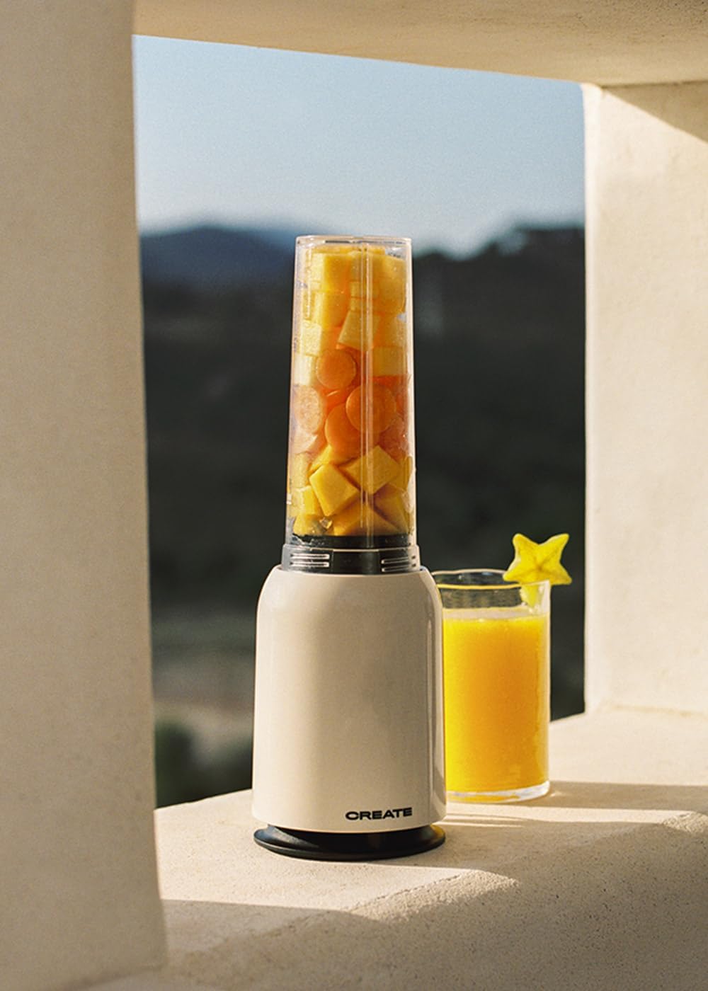 CREATE/MOI/Standmixer Cremeweiss/Mixer für Smoothies und Milchshakes, 400ml Glas, BPA-frei, tragbar,