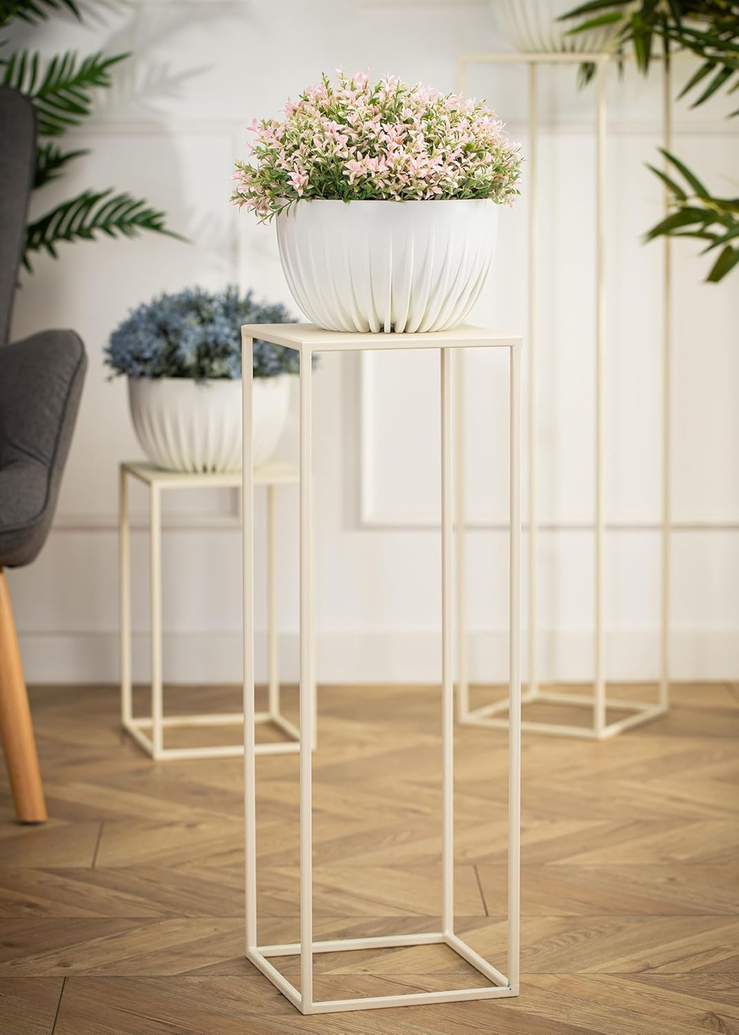 HowHomely Blumenständer Metall Cremefarben 70 cm Hoch - Solider und Robuster Blumenhocker Metall - P