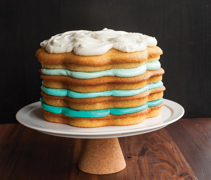 Nordic Ware Backform " Celebration Layers Cake ", Aluminium, Weiss, 23,8 x 23,8 x 3,5 cm, 1 Einheite