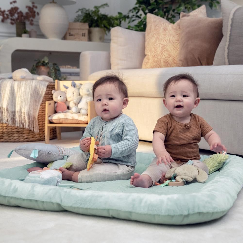 Ingenuity - Calm Springs Plüsch Spielbogen für Baby, Ultra-Soft Premium Matte, inkl. Spielzeuge, Cal