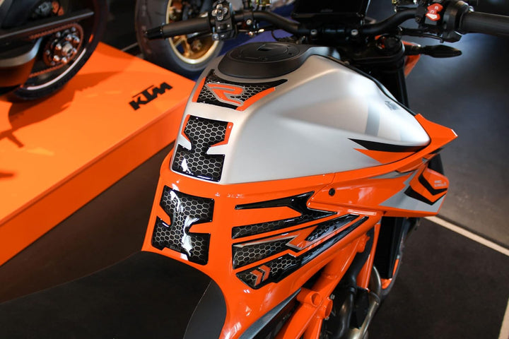 Tankpad Kniepad Set kompatibel für KTM 1290 Super Duke R Orange Silber X850048 Spar-Set, Spar-Set