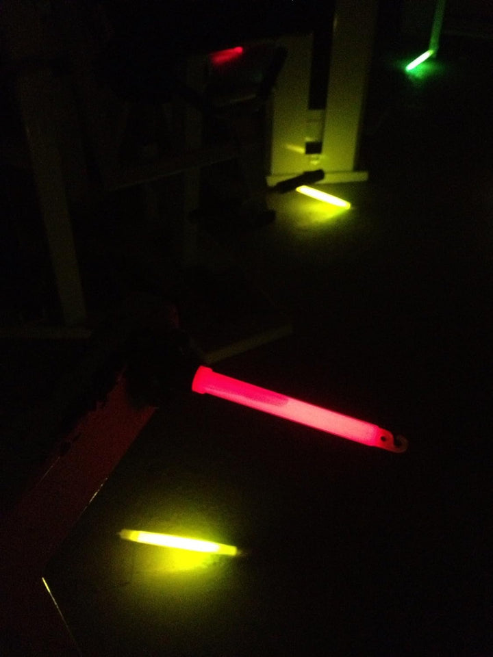 Cyalume SnapLight Knicklichter in Rot (20-er Pack) - 15 cm Glow Sticks mit Haken am Ende - ultra hel