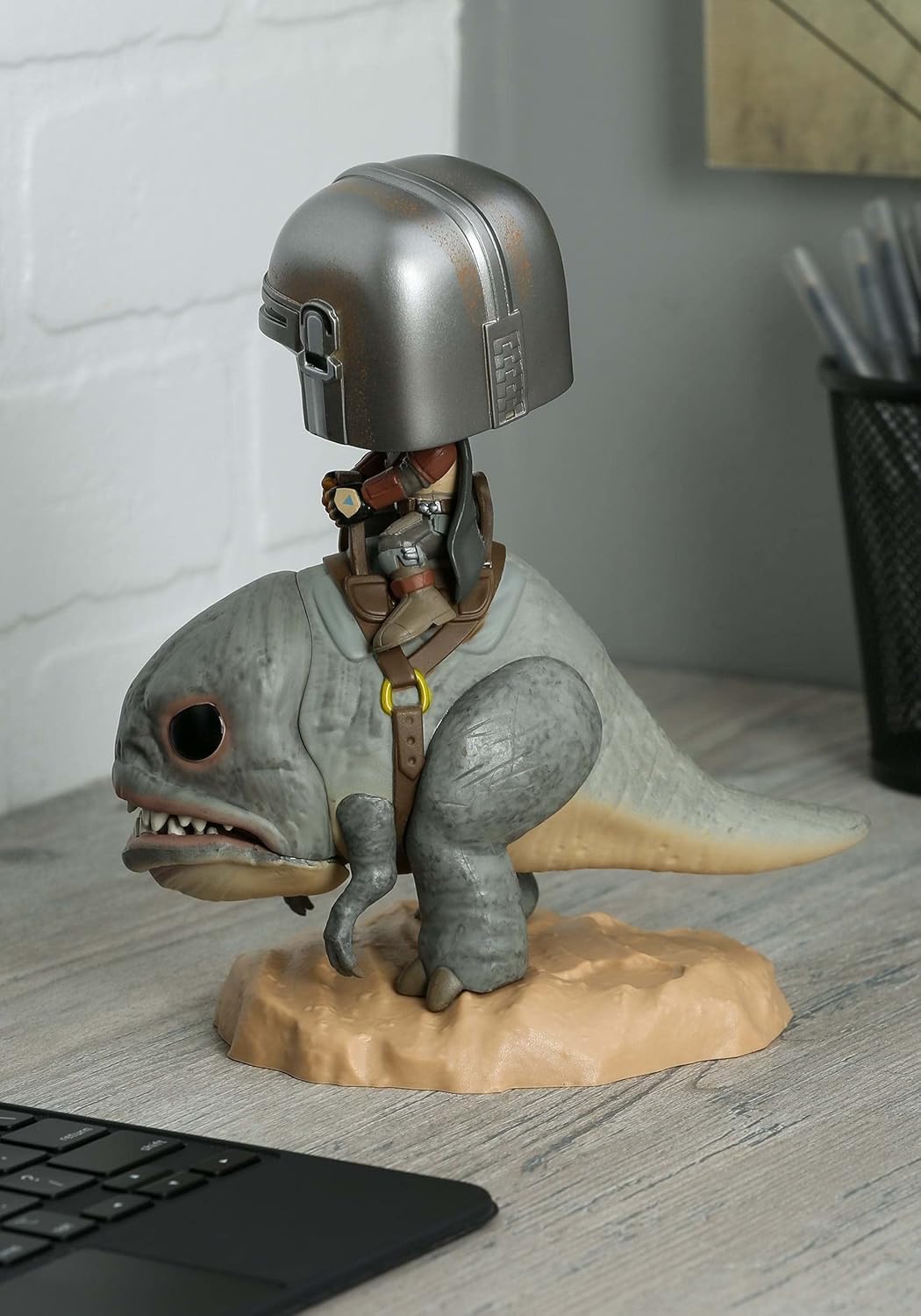 Funko Pop! Deluxe: Star Wars: The Mandalorian - Mario - The Star Wars: The Mandalorian On Blurrg - V