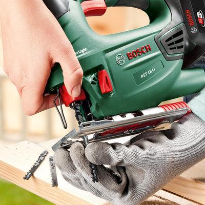 Bosch Akku Stichsäge PST 18 LI (1 Akku, 18 Volt System, im Koffer) PST 18 LI I 1 Akku I im