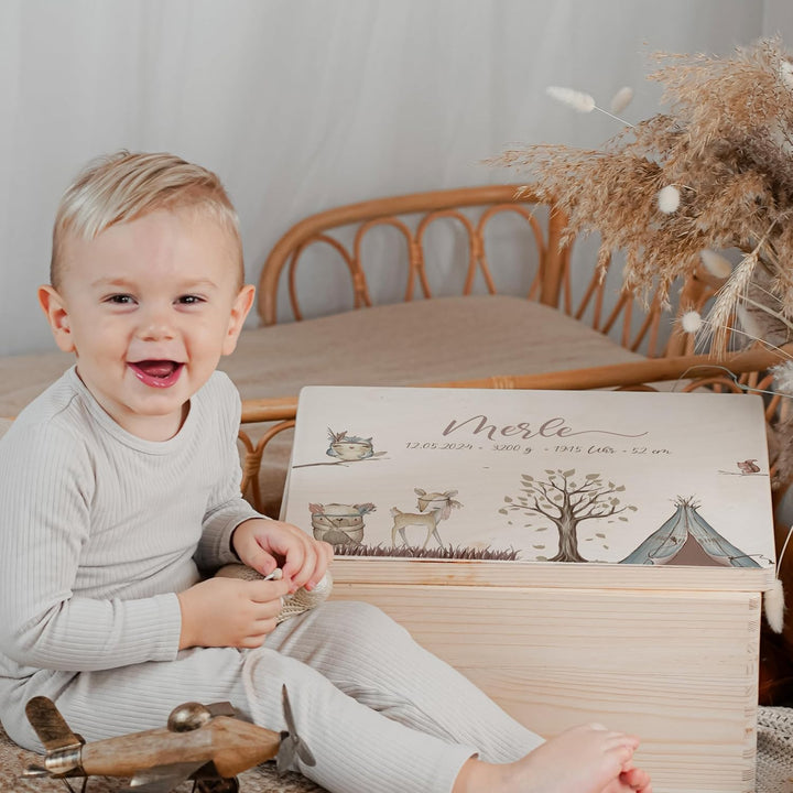 KIDSMOOD - Erinnerungsbox Baby, personalisierte Holzkiste mit Deckel, Ideal zur Aufbewahrung von Eri