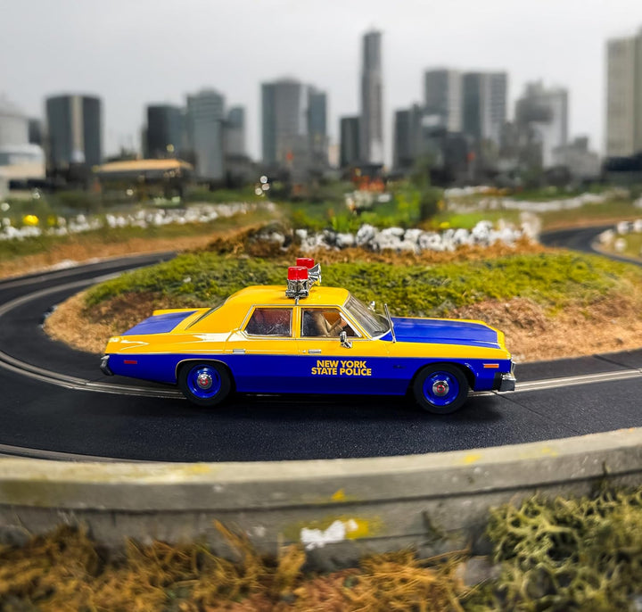 Scalextric - C4636 Dodge Monaco NY State Police Slot Cars Rennstrecke