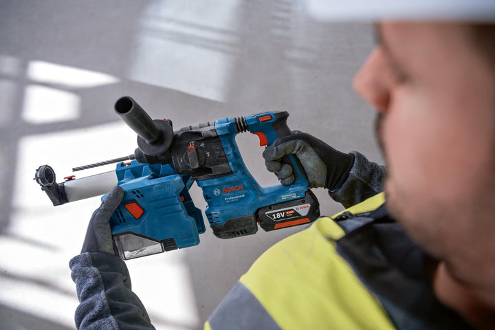 Bosch Professional 18V System Akku Bohrhammer GBH 18V-22 (mit SDS plus, inkl. 2x 4.0Ah Akku, Schnell