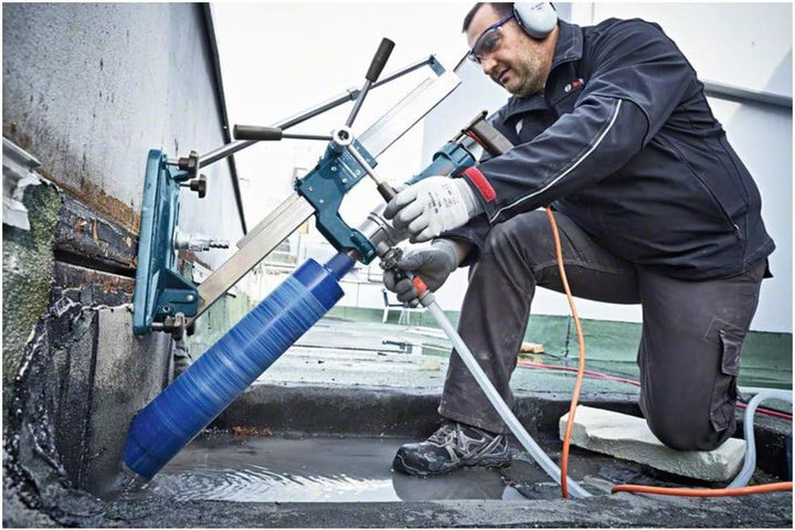 Bosch Professional Nass-Diamantbohrmaschine GDB 180 WE (5,2 kg, 2.000 Watt, 230 Volt, 180 mm Bohrber