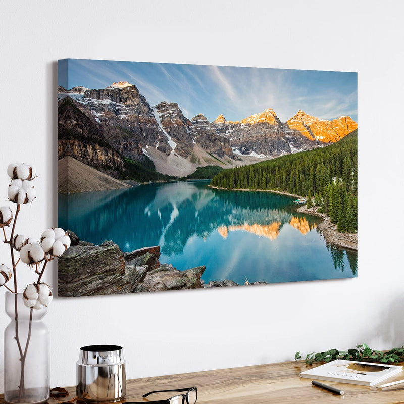 PICANOVA – Bild auf Leinwand Bergsee Moraine 80x60cm Leinwandbild – Premium Leinwanddruck – Wandbild