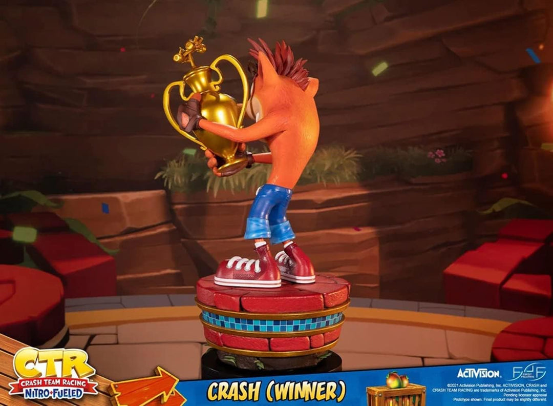 FIRST4FIGURES Crash Bandicoot - Crash Team Racing Crash Winner - Statuette 46cm