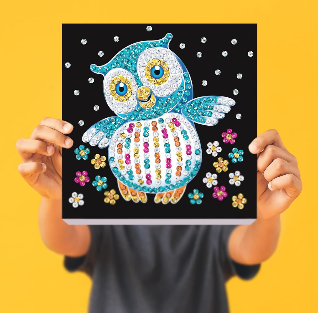 Kitfix - Sequin Art® 60 - Eule - Paillettenbild für Kinder- 20 x 20cm - 60min Bastelprojekt - Bastel