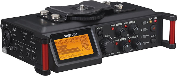 TASCAM Tragbarer 4-Kanal-Audio-Recorder für Videofilmer, 4 Kombi-XLR/TRS-Eingänge, 2 interne Mikrofo