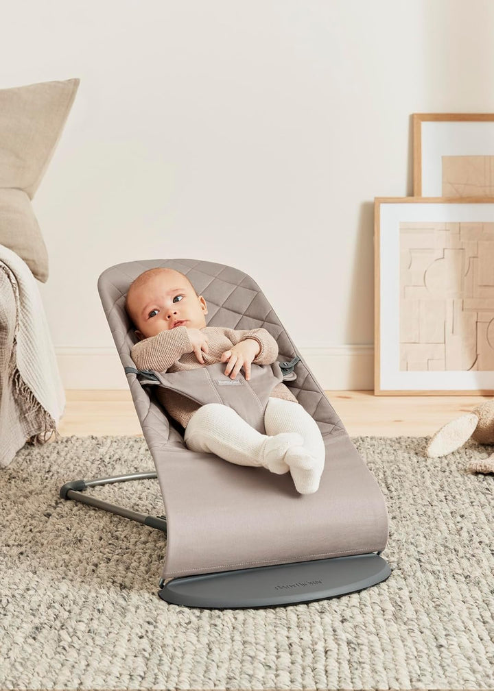 BabyBjörn Babywippe Bliss, Gewebt, Klassische Steppung, Sandgrau Sandgrau Gewebt, Klassische Steppun