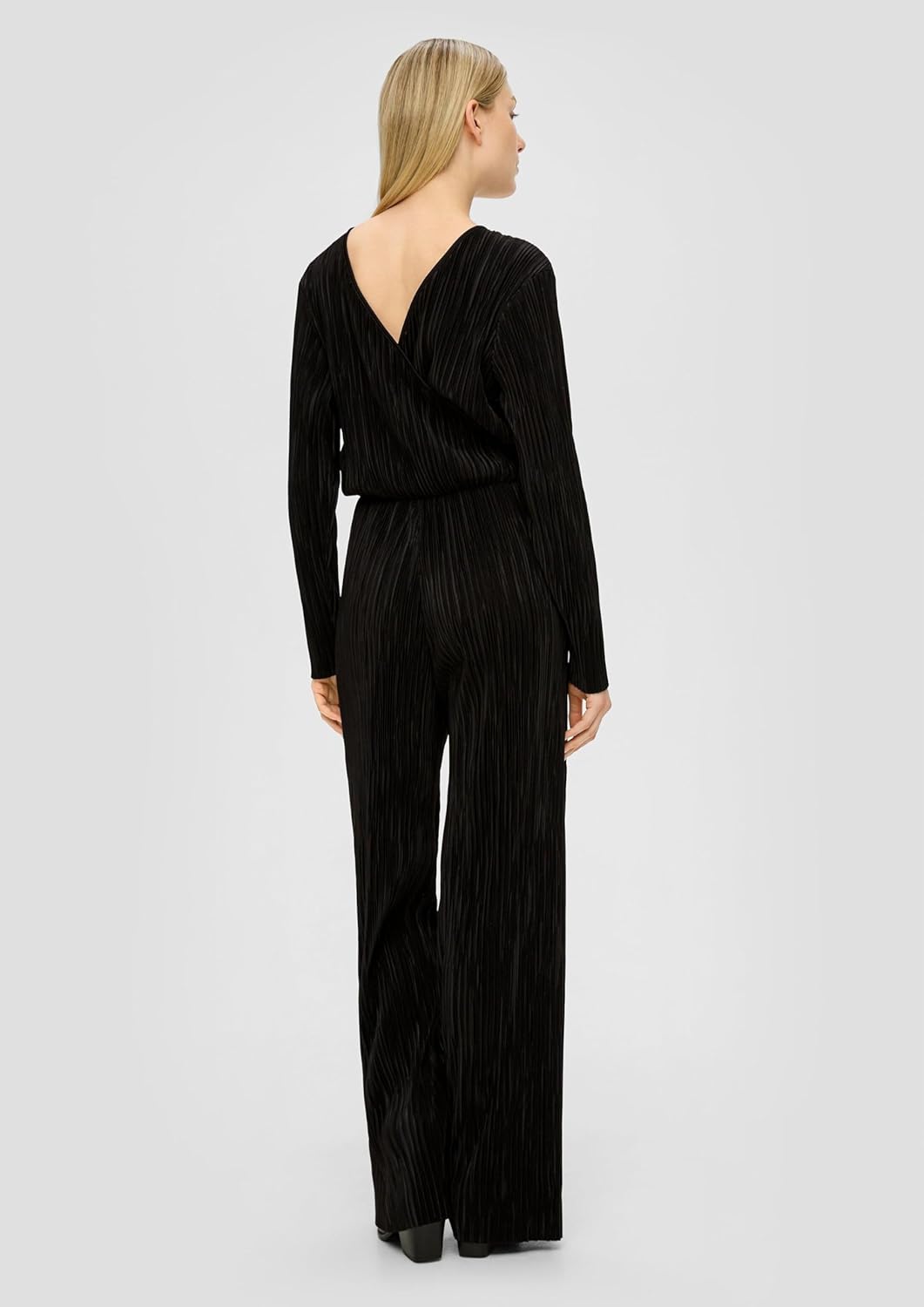 s.Oliver Jumpsuit mit Plisseefalten 40 Schwarz, 40 Schwarz