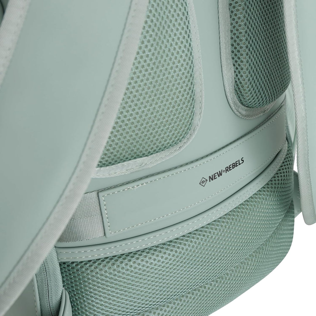 New Rebels William Milwaukee Salie Green 18L Rucksack Wasserabweisend Laptop 15.6"