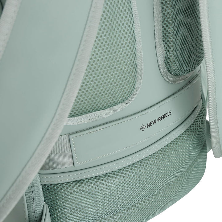 New Rebels William Milwaukee Salie Green 18L Rucksack Wasserabweisend Laptop 15.6"