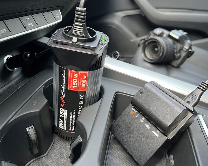 Schumacher INV 150 Spannungswandler Modifizierter Sinus-Wechselrichter 12V DC > 220V/240V AC - Dauer