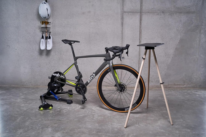 Indoor Bike Trainer Laptophalter inkl. Holzbeine, 3D-Druck Technologie, Perfekt für Zwift, Fahrradfa