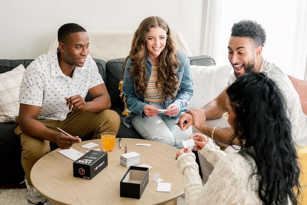 Hot Seat - The Adult Party Game About Your Friends [English Version]