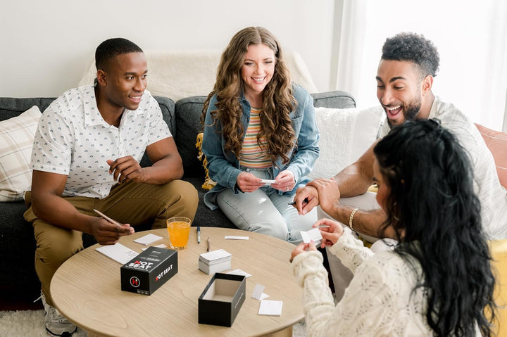 Hot Seat - The Adult Party Game About Your Friends [English Version]