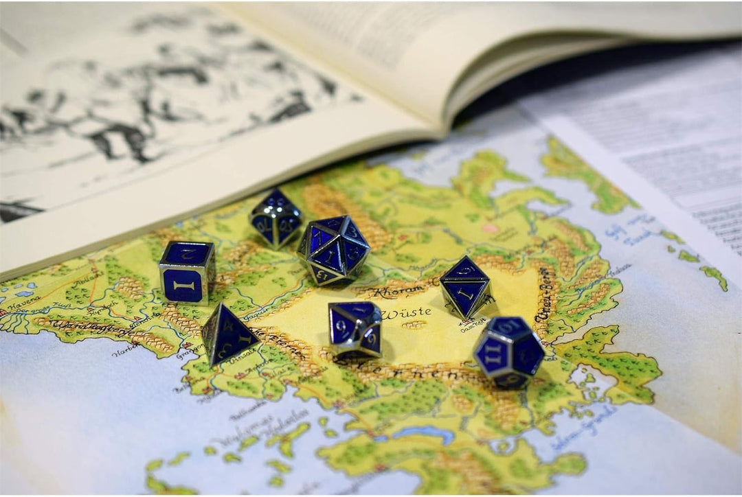 shibby 7 polyedrische Metall-Würfel für Rollen- und Tabletopspiele in Steampunk Silber/Blau-Optik in