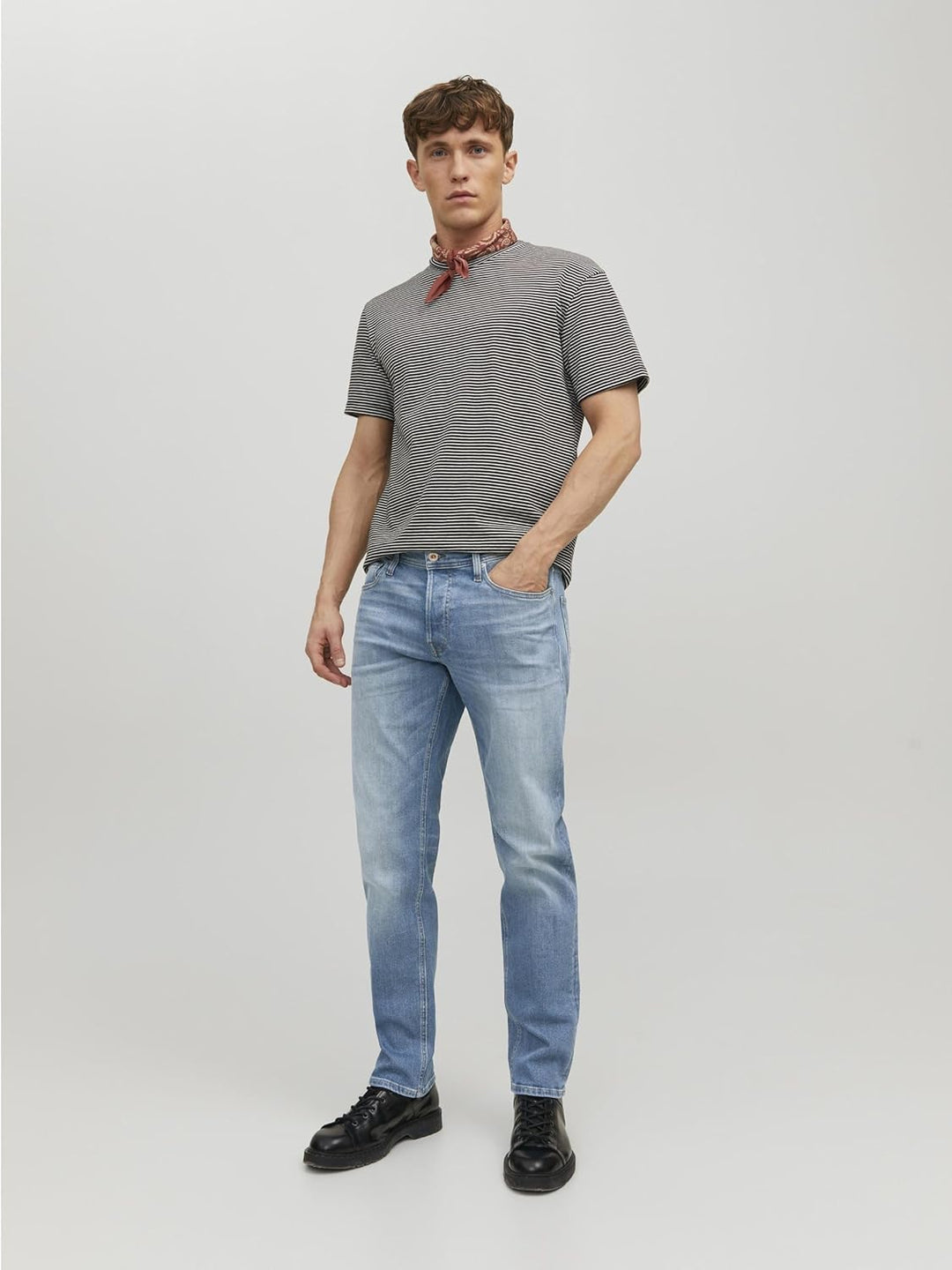 JACK &amp; JONES Male Tapered Fit Jeans JJIMIKE JJORIGINAL JOS 011 NOOS Tapered Fit Jeans 27W / 30L Blue