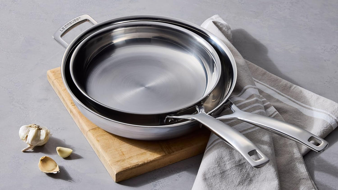 LE CREUSET Unbeschichtete Bratpfanne mit Gegengriff aus 3-ply Edelstahl, Ø 28 cm, Für alle Herdarten