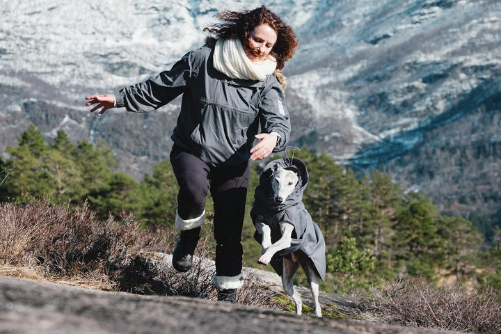 Hurtta Expedition Parka Wintermantel Hundemantel Blackberry Schwarz Brombeerfarben 45, Brombeerfarbe