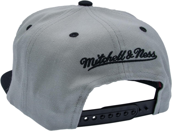 Mitchell & Ness Team Arch NBA Snapback - Chicago Bulls, Grey/Black