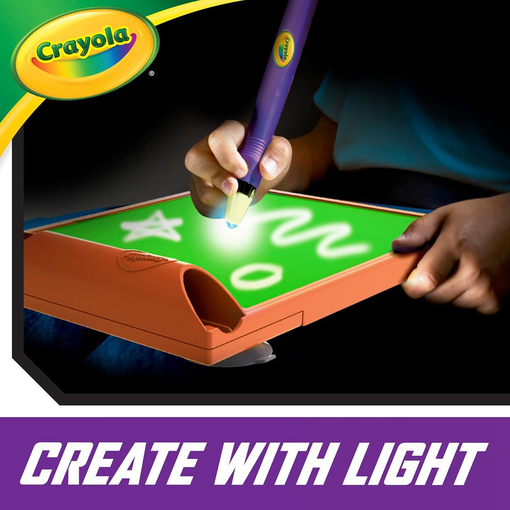 Crayola - Travel Glow Art Studio, Leuchttafel, Spiel und Geschenk für Kinder, ab 6 Jahren, 04-2506