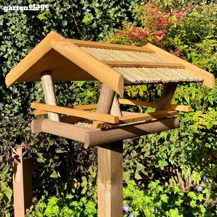 GARTENETAGE Vogelhaus mit Reetdach/Vogelfutterhaus aus Holz/Vogelhaus mit Ständer wetterfest/Vogelhä