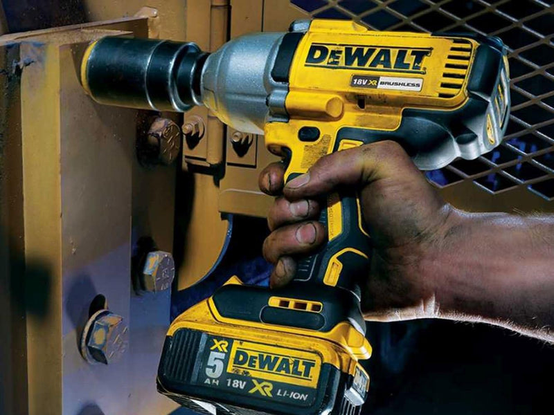 DeWalt 18 V, 5,0 Ah Akku-Schlagschrauber (Drehmoment max. 950 Nm, 1/2 Zoll Aussenvierkant-Aufnahem,