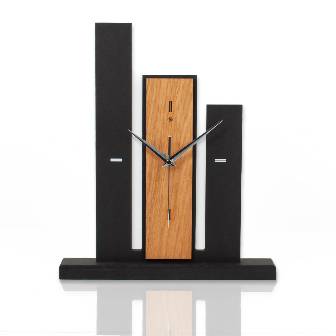 Kreative Feder Designer-Standuhr „Brown Stairs“ aus Holz – Schwarze Tischuhr in modernem Look ohne T