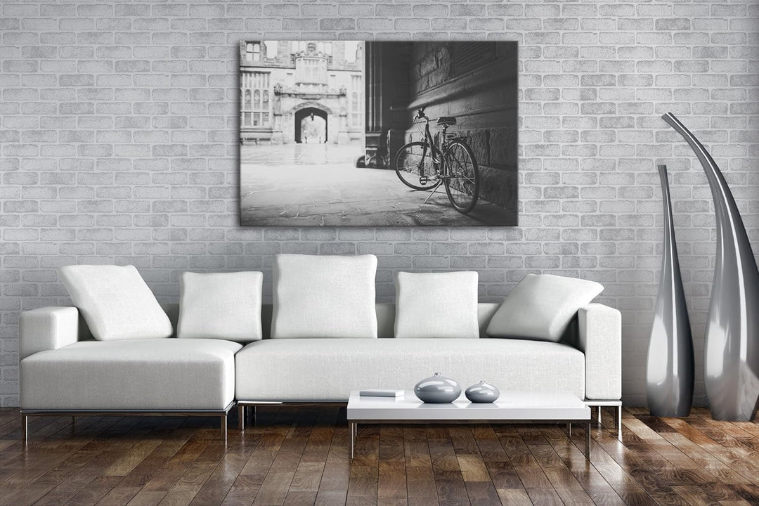 deyoli Fahrrad in einem alten Stadtviertel Effekt: Schwarz/Weiss im Format: 60x40 als Leinwandbild,