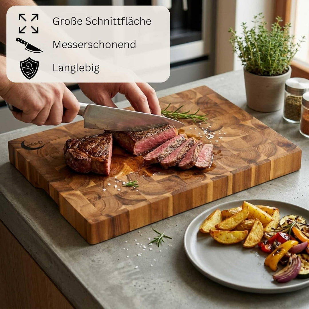 MOON HOME Premium Schneidebrett - Uranus, massives Stirnholz/Akazie, mit zwei Griffmulden, messersch