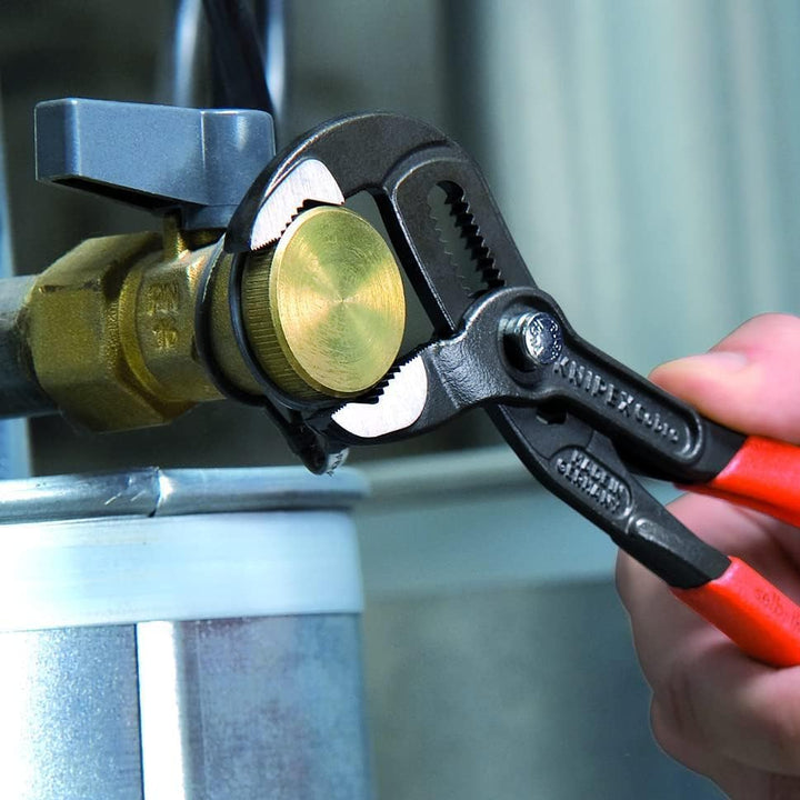 KNIPEX Cobra® Wasserpumpenzange, 180 mm, Muttern bis 36 mm, Rohre bis 42 mm, Feinverstellung per Kno