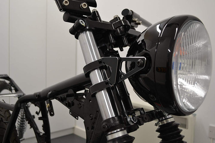 Schwarz Motorrad Scheinwerfer-Halter für 54-55mm Gabel - CNC Bearbeitet
