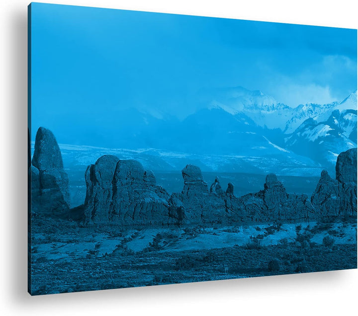 Steinformationen in der Wüste Format 80x60 Effekt: Monocrome Blau als Leinwandbild, Motiv fertig ger