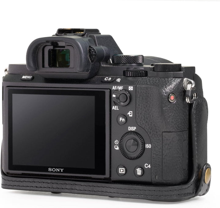 MegaGear Sony Alpha A7S II, A7R II, A7 II (28-70mm) Ever Ready Echtleder Kamera-Case mit Trageriemen