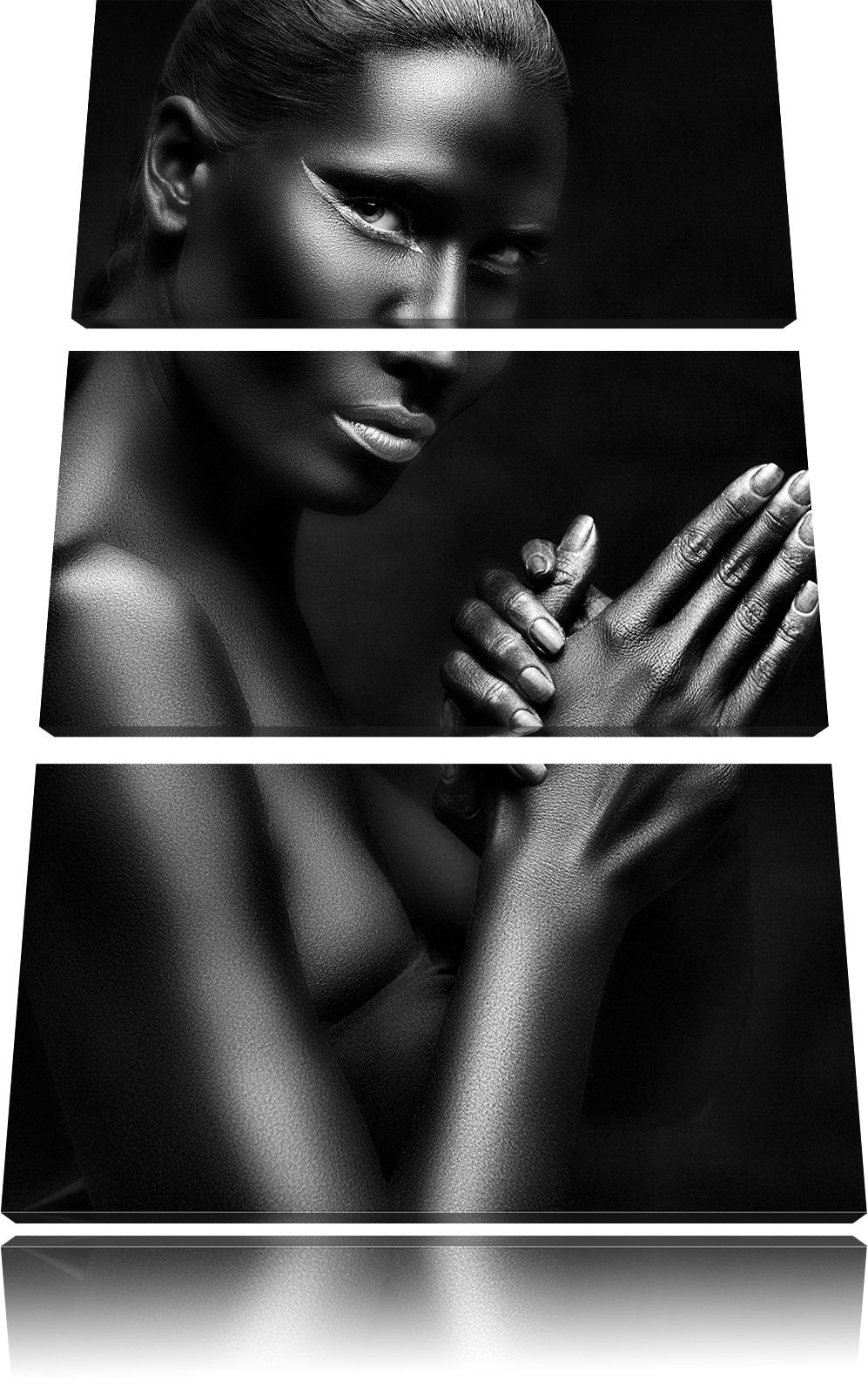 Pixxprint Monocrome, Dark Frau mit goldenen Fingerspitzen und Lippen 3-Teiler Leinwandbild 120x80 Bi