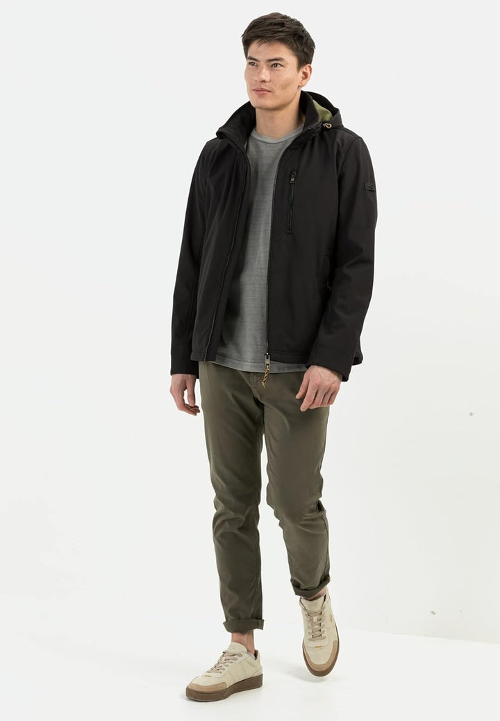 camel active Herren Wind- und Wasserabweisende Softshell-Jacke mit Abnehmbarer Kapuze 25 Schwarz, 25