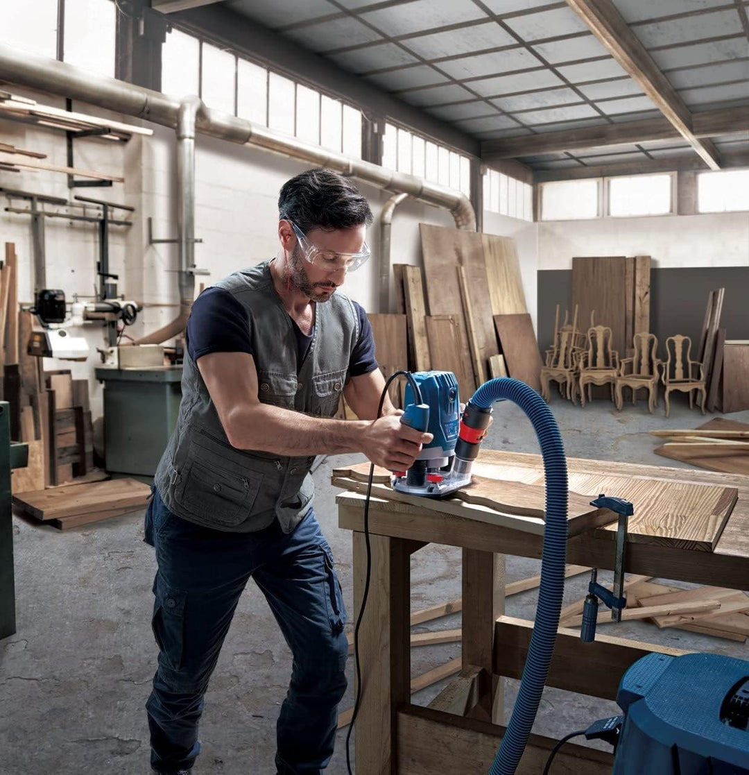 Bosch Professional: Oberfräsmaschine GOF 130 (Parallelführung, Kopierbolzen, Staubabsaugadapter, Zen