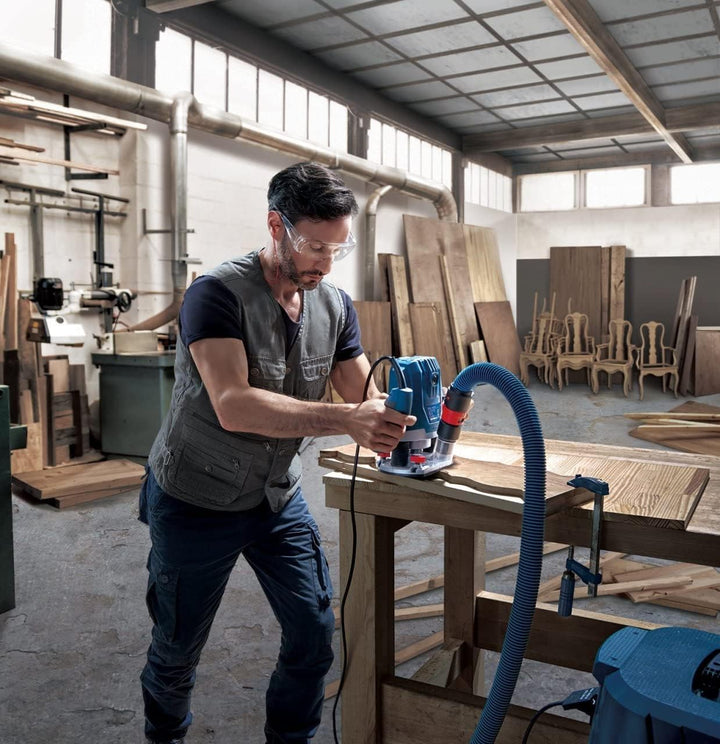 Bosch Professional: Oberfräsmaschine GOF 130 (Parallelführung, Kopierbolzen, Staubabsaugadapter, Zen
