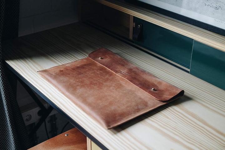 HOLZRICHTER Berlin Laptop 13“ Sleeve - Premium Hülle aus Leder – Ledertasche für Notebook Apple MacB