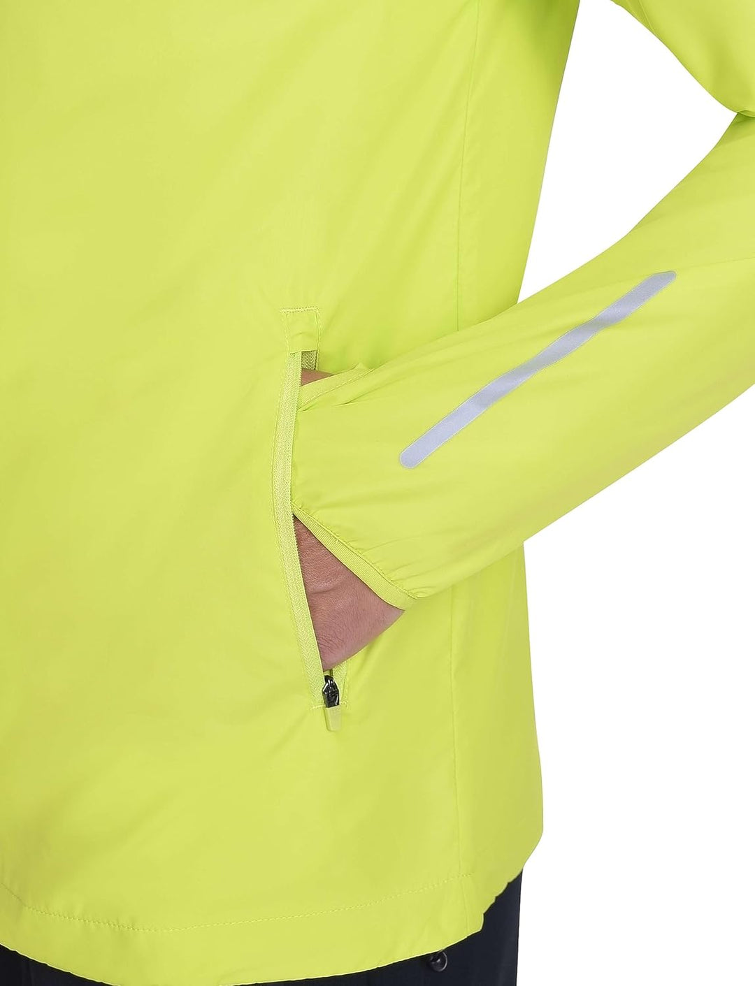 TCA Herren Lauf-Softshelljacke. Reflektierende atmungsaktive Packable-Jacke mit Reissverschlusstasch