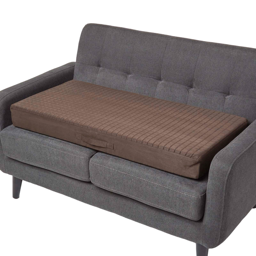 Homescapes Feste Sofa-Auflage 100x50 cm braun, 10 cm hohes Sitzkissen Velours, Sitzerhöhung orthopäd
